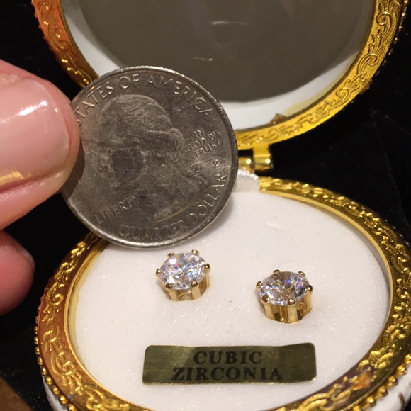 Earrings! Gift for you or a friend! Adorable! New! - Picture 8 of 8